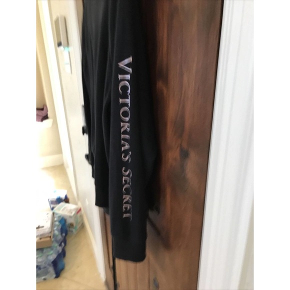 Victoria Secrets Womens Large Black Sweatsuit Sweater with pants set - Picture 2 of 10